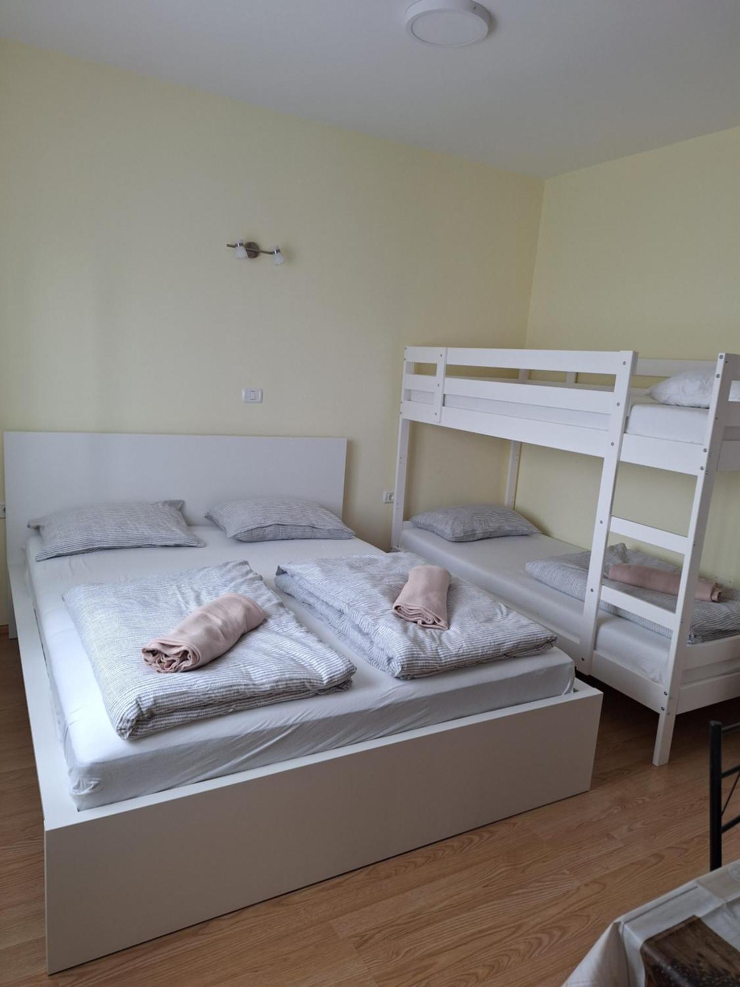 Apartma Vesna Koper Bilik gambar